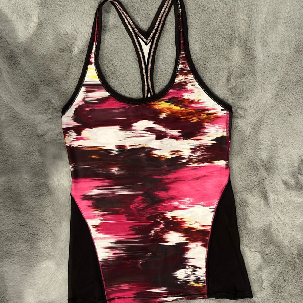Lululemon top size 6.